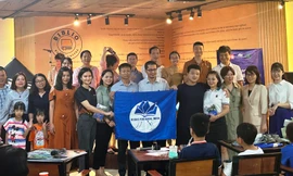 Gã hành khất sách bàn đại sự 