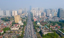 Hà Nội ngày càng quá tải về hạ tầng. Trong ảnh: Đường vành đai 3 trên cao hướng về Mỹ Đình – Cầu Giấy. Ảnh: Như Ý