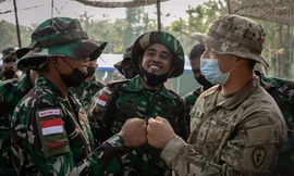 Binh lính Mỹ và Indonesia tham gia đợt tập trận chung “Lá chắn Garuda”. Ảnh: Getty 