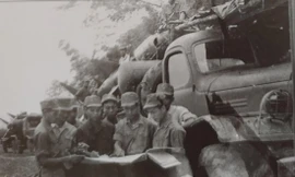 Trung đoàn tên lửa 238 hành quân vào tuyến lửa Vĩnh Linh để đánh B-52. Ảnh: T.L