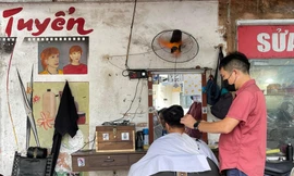 Hàng trăm nghìn lao động tự do ở Hà Nội sẽ được thành phố hỗ trợ. Ảnh: Như Ý 