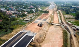 ĐBSCL có nền địa chất yếu nên việc xây dựng đường cao tốc tốn rất nhiều thời gian, tăng tổng mức đầu tư. Ảnh: M.H 