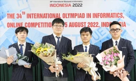 Chong đèn so tài đấu trường quốc tế 