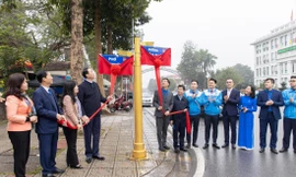 'Áo xanh' Đất Tổ số hóa đường phố