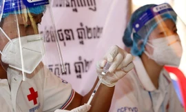 Theo WHO, thế giới cần 11 tỷ liều vắc-xin để ngăn chặn COVID-19. Ảnh: News 