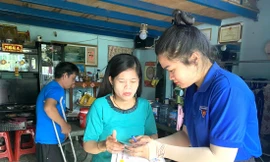 Thầm lặng hỗ trợ dân trong đêm