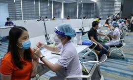 ĐỒ HỌA: Ai được tiêm vắc xin COVID-19?