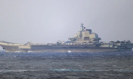 Tàu sân bay Liêu Ninh đi qua eo biển Miyako cuối tuần quaẢnh: BQP Nhật 