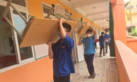 Tình nguyện viên Bắc Giang xung kích hỗ trợ người dân phòng chống dịch bệnh COVID-19