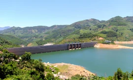 Từ tâm chấn động đất - Kỳ 2: Những ngôi nhà treo vách núi 