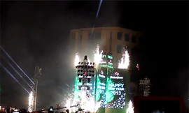 Chùm ảnh ngộp thở đón năm mới giữa Thủ đô Hà Nội