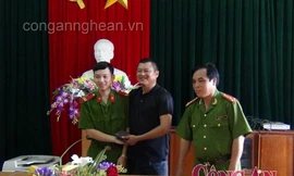 Chiến sỹ công an trả lại gần 20 triệu đồng