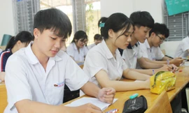 Hà Nội yêu cầu không thu tiền giữ chỗ dù hơn 50K teen sẽ không có suất vào lớp 10 công lập