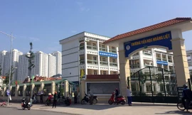 Vụ "ép" học sinh chuyển trường để đạt chuẩn quốc gia: Hiệu trưởng thừa nhận thiếu sót