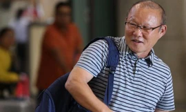 Đang trong thời gian cách ly, HLV Park Hang-seo viết tâm thư dài dặn dò các học trò