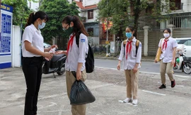 Hai địa phương thông báo cho học sinh quay lại trường sau thời gian nghỉ dài vì dịch bệnh
