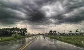 Dự báo thời tiết cuối tuần: Khu vực nào trên cả nước sẽ tiếp tục có mưa rào và dông?