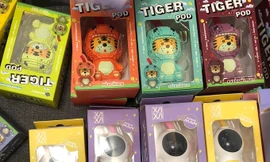 Cảnh báo: Thuốc lá điện tử "đội lốt" đồ chơi, hộp sữa len lỏi vào trường học