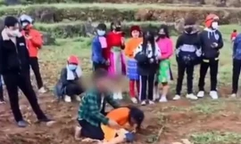 Vụ "bắt bé gái H'Mông về làm vợ": Nam sinh lớp 10 trong clip nói gì với cơ quan chức năng?