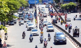 Dự báo thời tiết cuối tuần: Đợt nắng nóng mới của Miền Bắc và miền Trung kéo dài bao lâu?