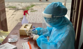 Tin COVID-19 ngày 18/7: Số ca nhiễm trên cả nước 5887 ca, Hà Nội yêu cầu người dân ở nhà