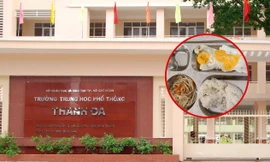 Suất ăn 33K có 2 quả trứng ốp la và rau giá, Hiệu trưởng trường THPT Thanh Đa nói gì?