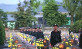 "Lễ thắp nến tri ân các anh hùng liệt sĩ" cấp Trung ương tại tỉnh Điện Biên