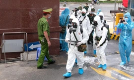 Tin COVID-19 trưa 15/5: Thêm 16 ca mắc mới trong cộng đồng, 17 bệnh nhân tiên lượng nặng