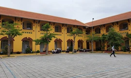 Cần Thơ: Sự cố nổ bình thí nghiệm trong giờ thực hành môn Hóa, 5 học sinh bị thương