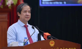 Giáo dục lý tưởng cách mạng, đạo đức, lối sống, khát vọng trong mỗi môn học