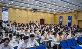 Tư vấn mùa thi cùng đại diện Bộ GD&ĐT: Cân bằng giữa đam mê và thực tế, làm trái ngành có rào cản gì?