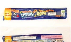 NÓNG: 13 học sinh Quảng Ninh bị ngộ độc thực phẩm sau khi ăn "kẹo" không rõ nguồn gốc