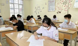 Nhiều giáo viên và học sinh mong mỏi Sở GD&ĐT Hà Nội sớm công bố môn thi thứ 4 vào lớp 10