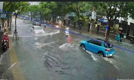 Áp thấp nhiệt đới hoạt động trên Biển Đông nhưng đã gây mưa lớn ở miền Trung