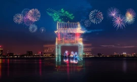 Cuối tuần này Hà Nội sẽ có màn trình diễn 2025 drone chào năm mới, xem ở đâu?