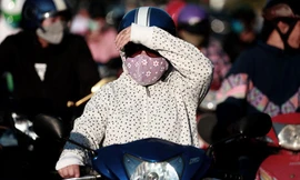 Miền Bắc nắng nóng đỉnh điểm lên gần 40 độ C, khi nào mới xuất hiện mưa dông?