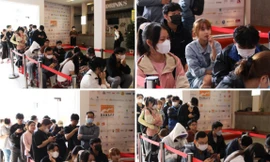 Giới trẻ đội nắng xếp hàng mua vé xem 'Đào, phở và piano'