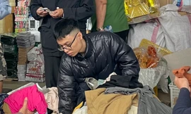 Bới tung chợ si tìm đồ diện Tết