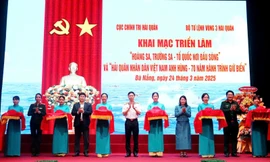 Triển lãm ‘Hải quân nhân dân Việt Nam anh hùng - 70 năm hành trình giữ biển’