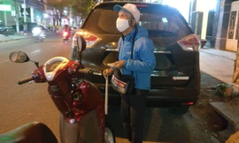 Mưu sinh giữa đêm gió buốt Đà thành