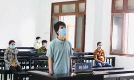 Bị cáo Ngô Công Trứ nghe tòa tuyên án - ảnh Huyền Oanh