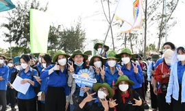 Ra quân 'Biển Đà Nẵng – Nói không với rác thải nhựa'