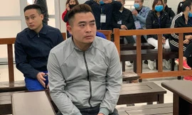 Bị cáo Nguyễn Đình Định tại tòa.