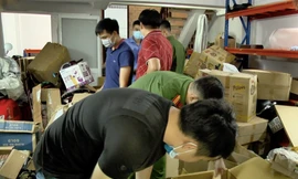 Công an TPHCM đột kích căn nhà chứa xì gà Cuba nhập lậu