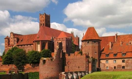 Mười lâu đài lộng lẫy nhất hành tinh