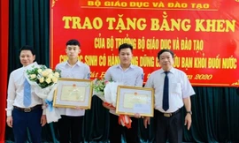 Tặng bằng khen nhóm học sinh Hải Phòng cứu bạn đuối nước