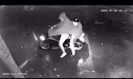 Truy tìm 2 người đàn ông nghi nổ súng vào nhà dân trong đêm