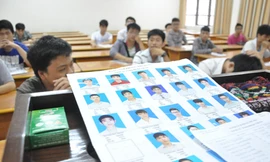 Thí sinh dự thi vào trường năm 2014, thời điểm mà mức trúng tuyển vào trường cao chót vót. Ảnh: Văn Chung