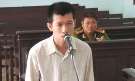 Đâm người tình vì bị chê 'yếu'