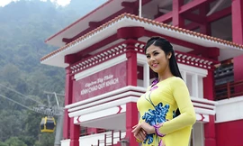 Hoa hậu Ngọc Hân nền nã với áo dài nơi đất Phật